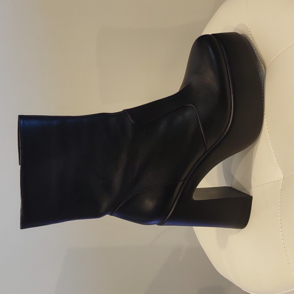 Gianni Bini GB Black platform leather high heel boots New 9 1/2 Retro Sexy Goth - Picture 8 of 8